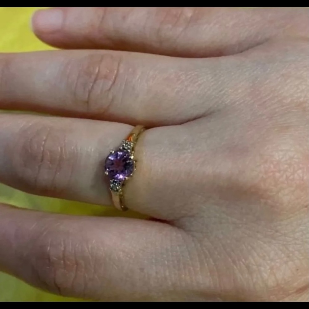 Vintage 10KT solid gold Diamond Amethyst ring